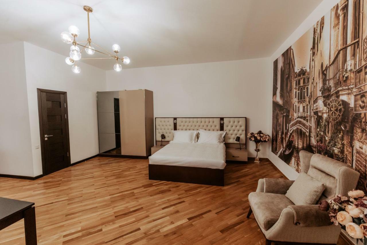 Castle Family Hotel Jereván Kültér fotó